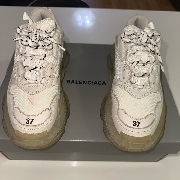 BALENCIAGA TRIPLE S - Picture 1 of 6